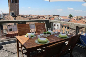 Apartment with terrace in Chioggia's main square Chioggia